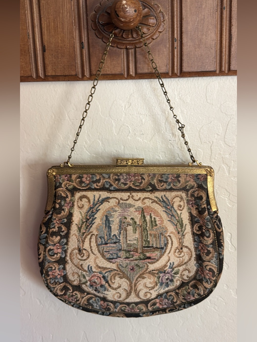 Vintage Needlepoint vintage Bag in Multicolor